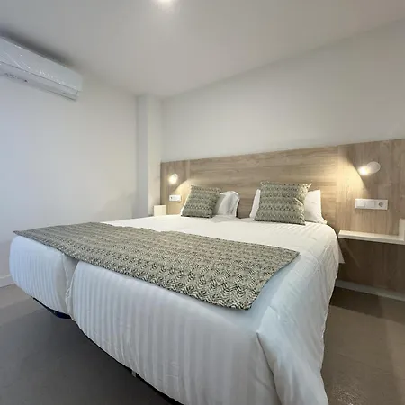 Salt Tivoli * بلايا ديل إنغلز